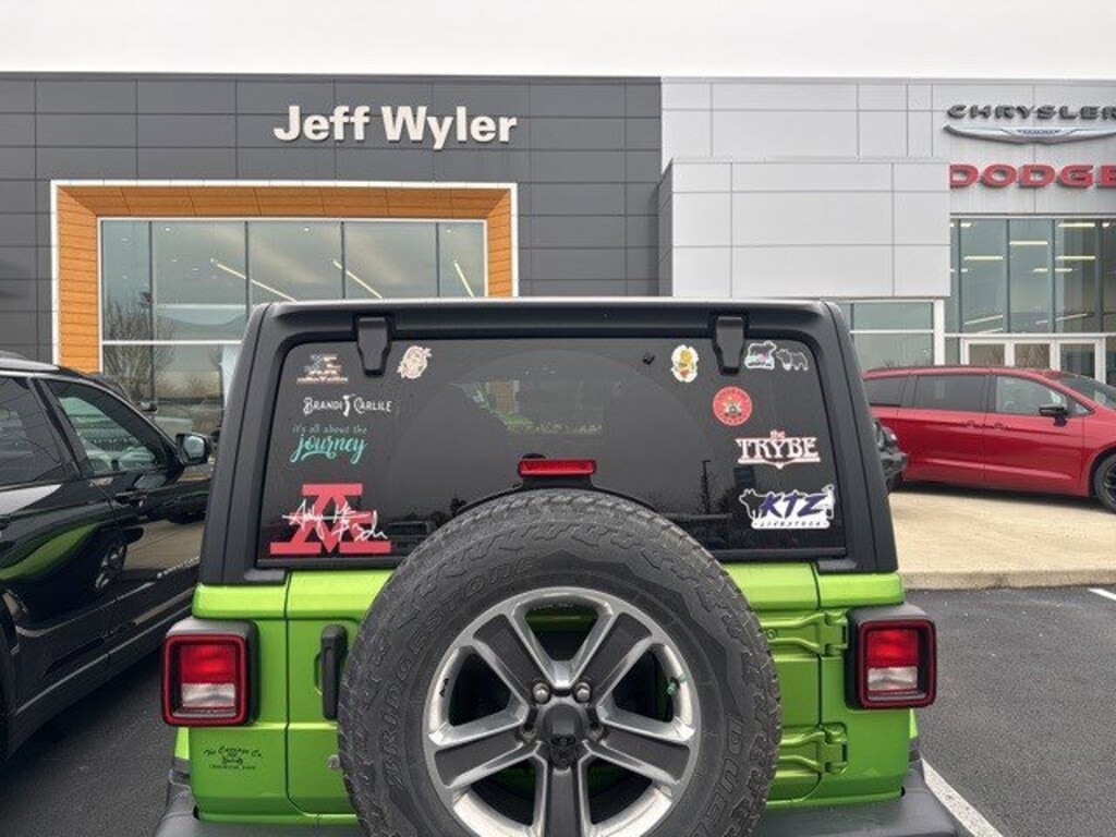 Used 2019 Jeep Wrangler Unlimited Sahara 4x4 SUV