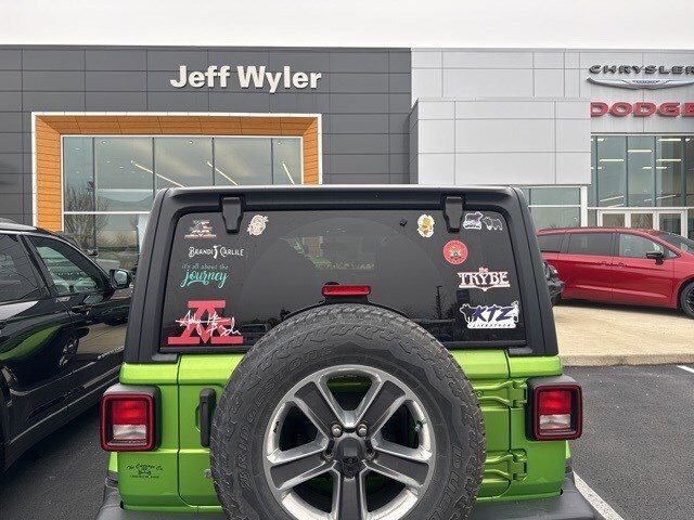 2019 Jeep Wrangler Unlimited Sahara photo 4