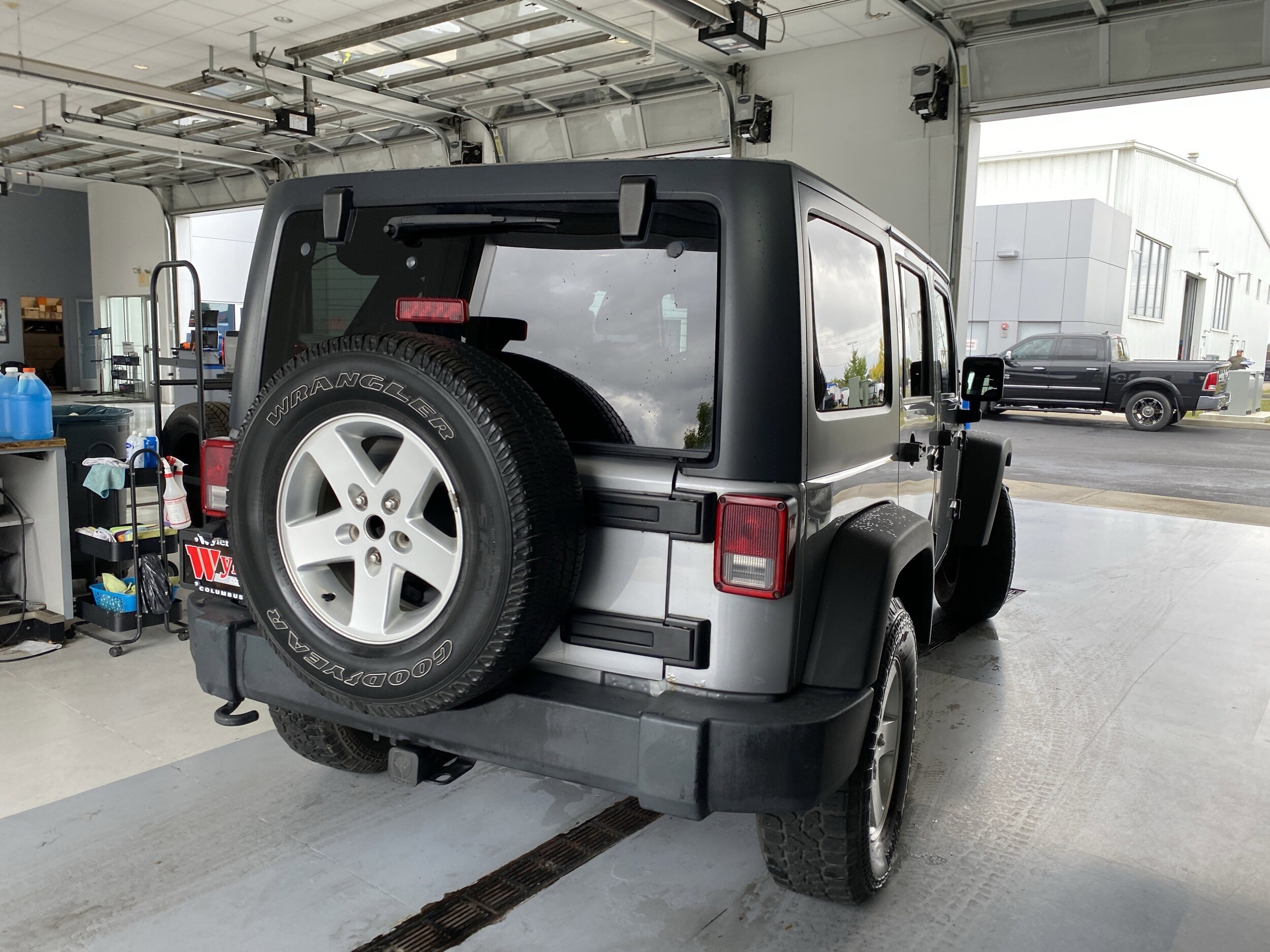 2016 Jeep Wrangler Unlimited Sport photo 4