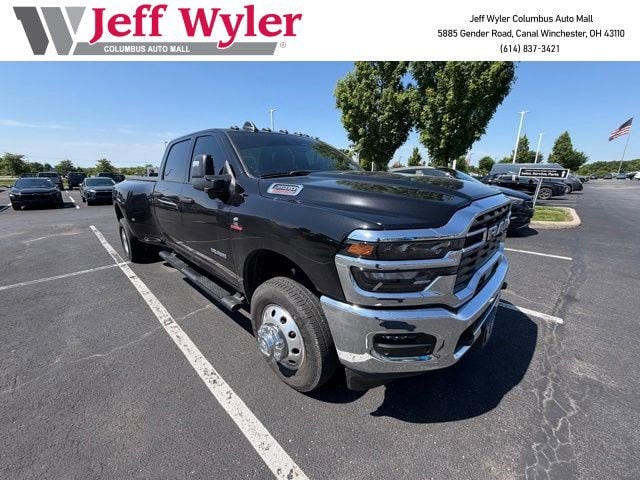 2025 RAM 3500 Tradesman 4X4 Crew Cab LWB's photo