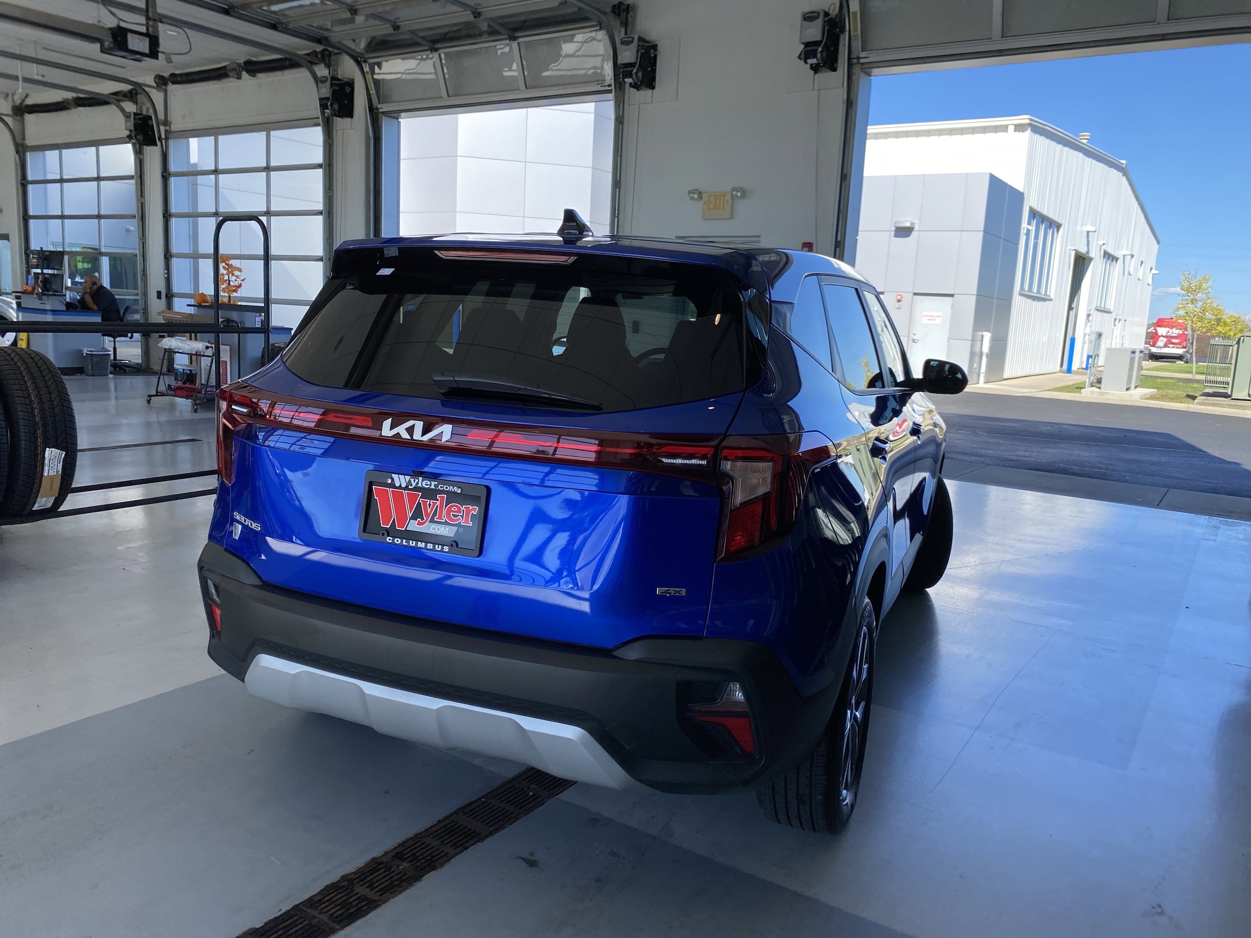 2024 Kia Seltos LX photo 4