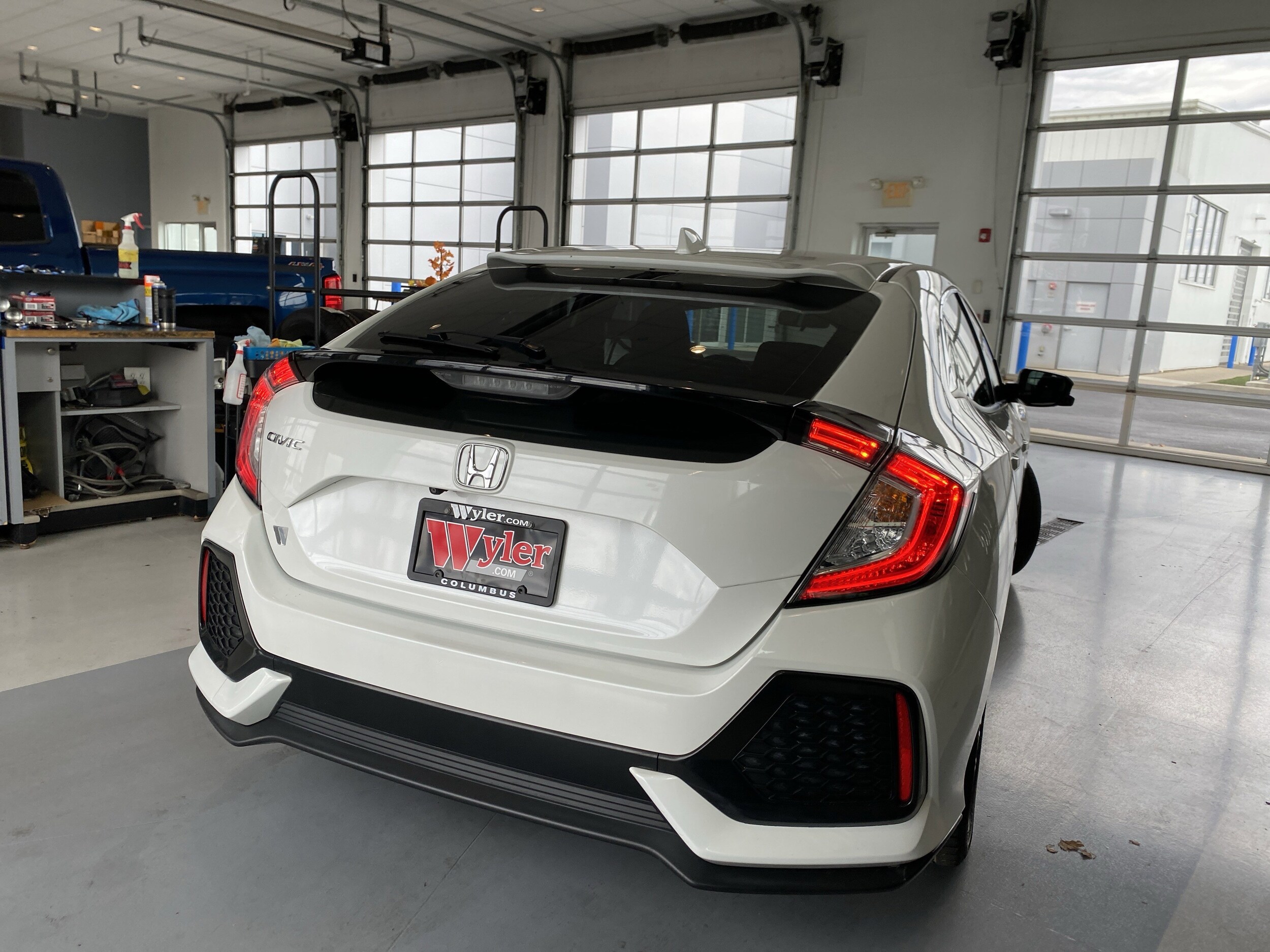 2019 Honda Civic Hatchback EX photo 4