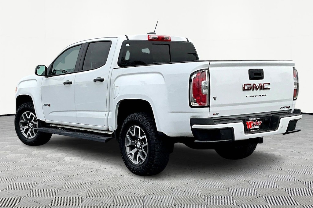 Used 2022 GMC Canyon 4WD Crew Cab 128 AT4 w/Leather Truck Crew Cab