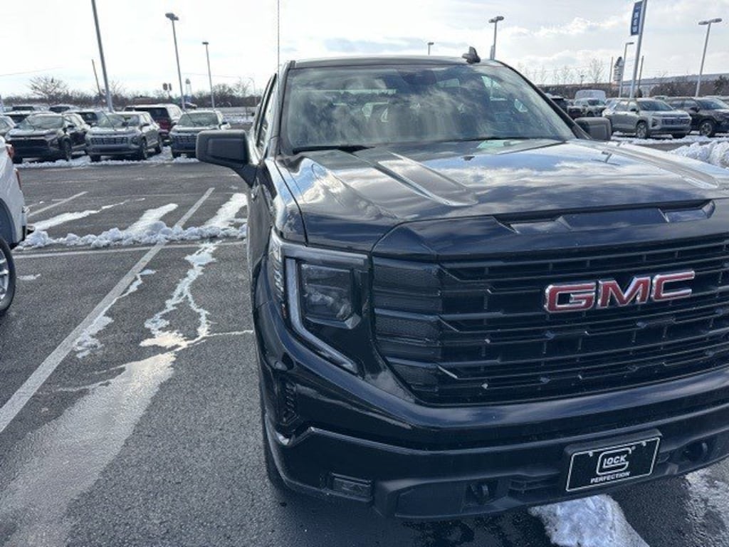Used 2025 GMC Sierra 1500 4WD Crew Cab 147 Elevation w/3SB Truck Crew Cab