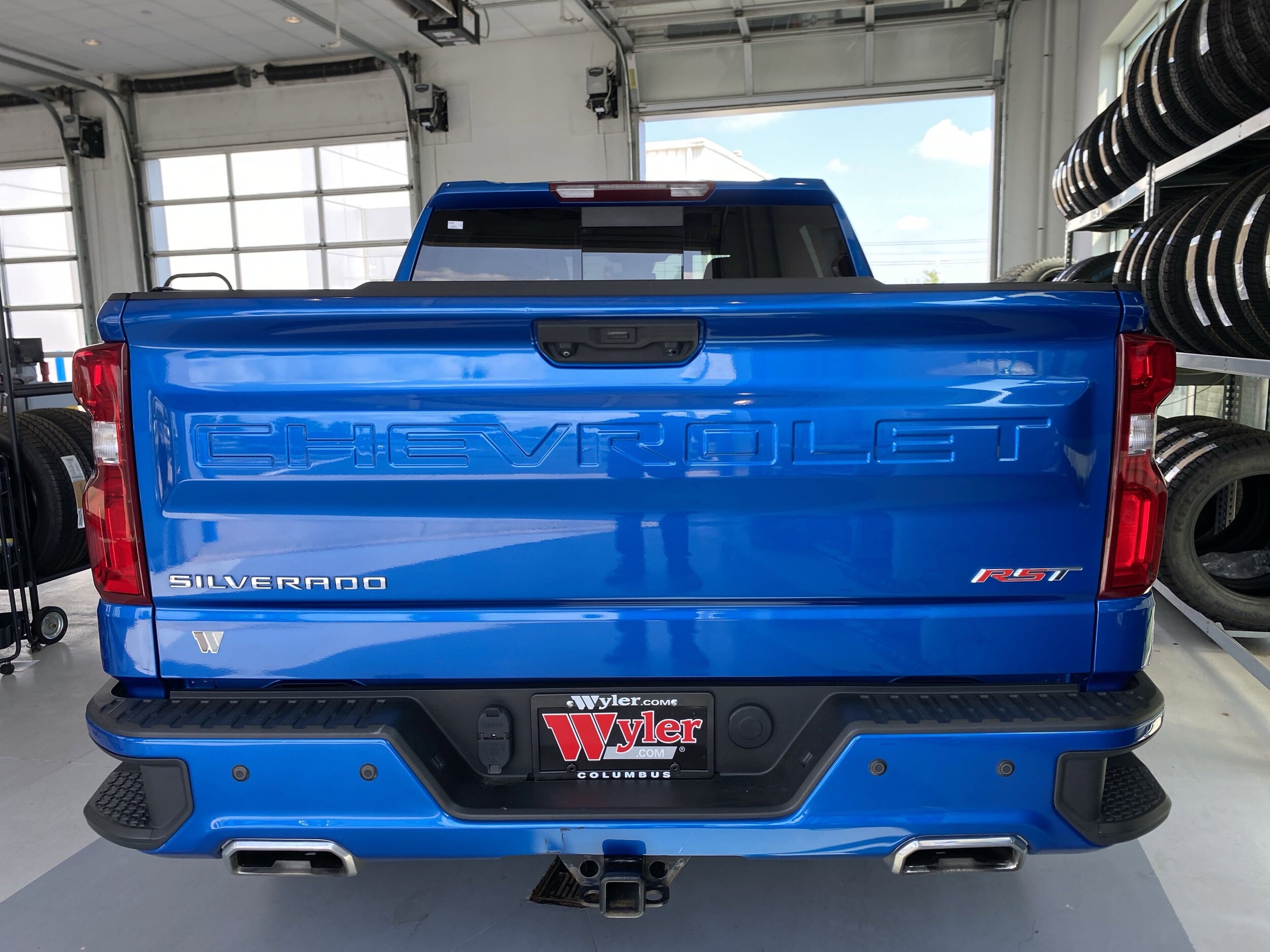 2022 Chevrolet Silverado 1500 RST photo 3