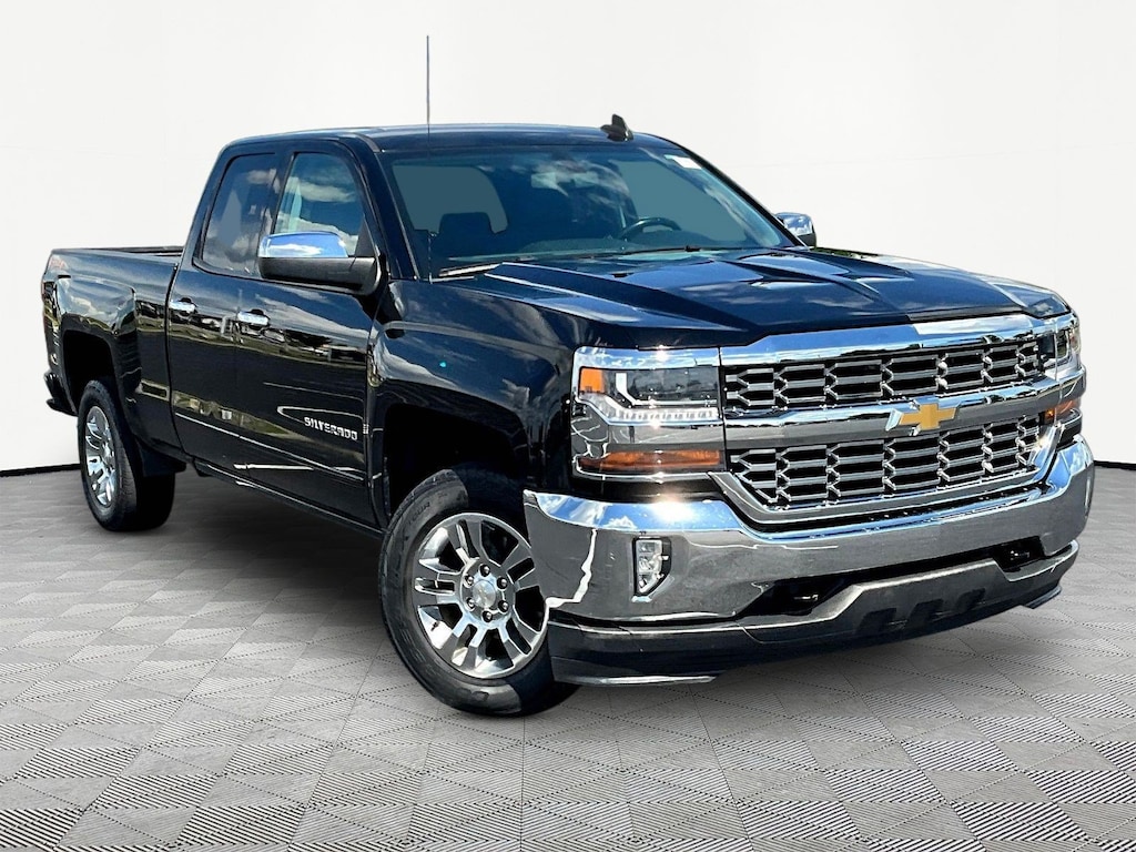 Used 2019 Chevrolet Silverado 1500 LD 4WD Double Cab LT w/1LT Truck Double Cab