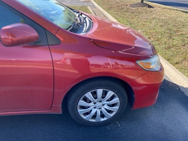 2012 Toyota Corolla LE photo 2