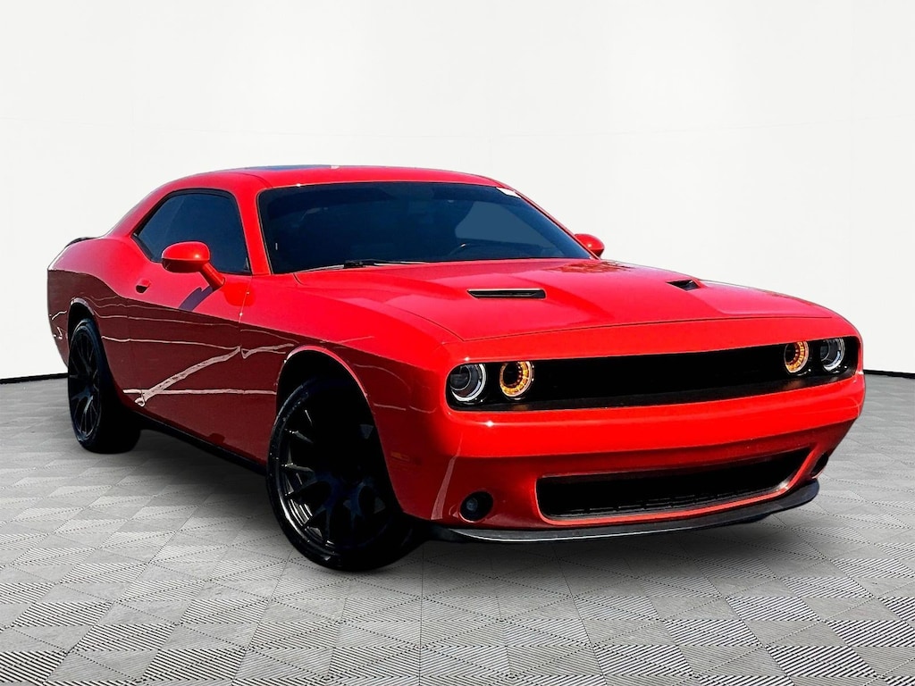 Used 2020 Dodge Challenger SXT RWD Coupe
