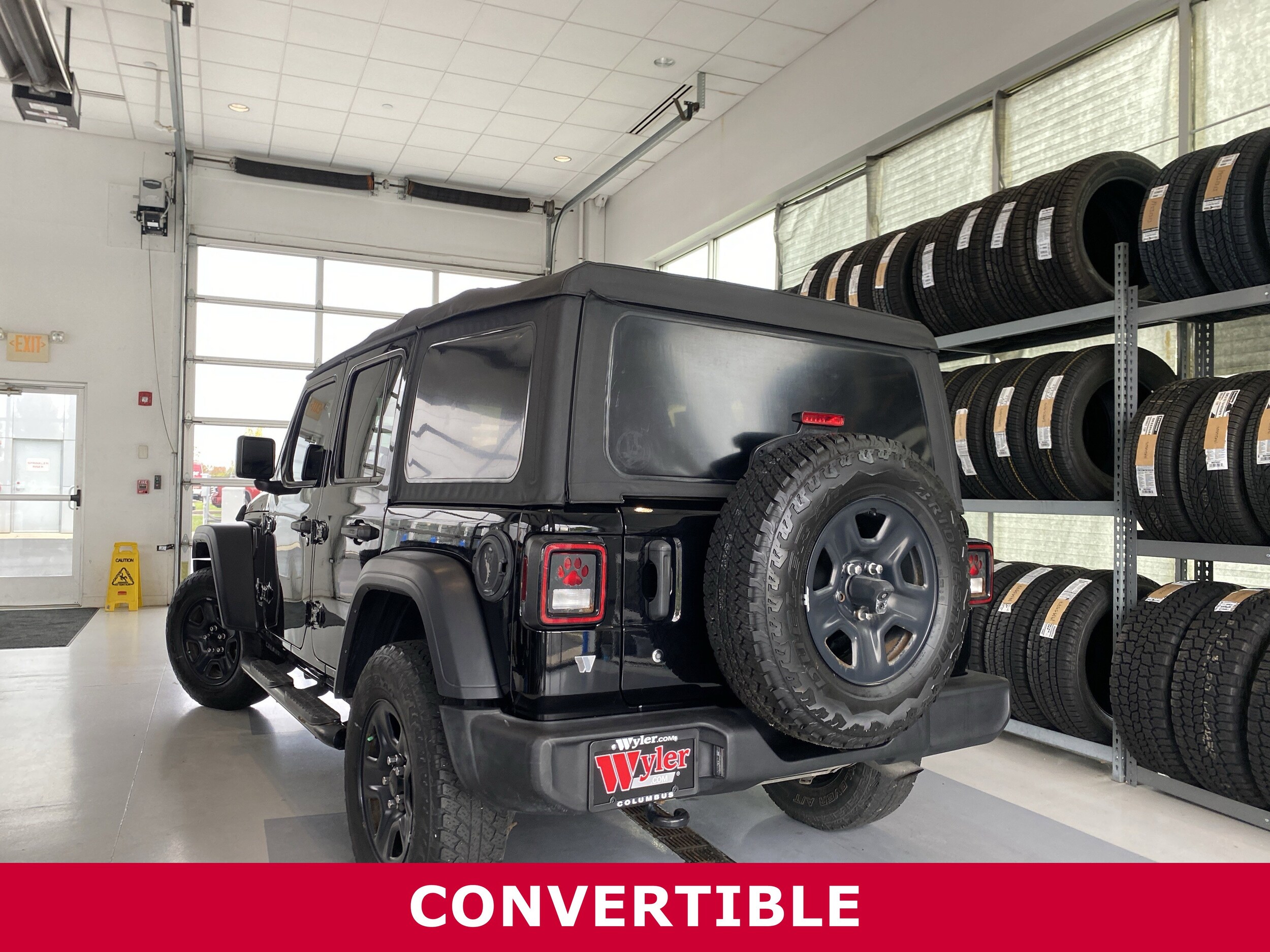 2018 Jeep Wrangler Unlimited Sport photo 2