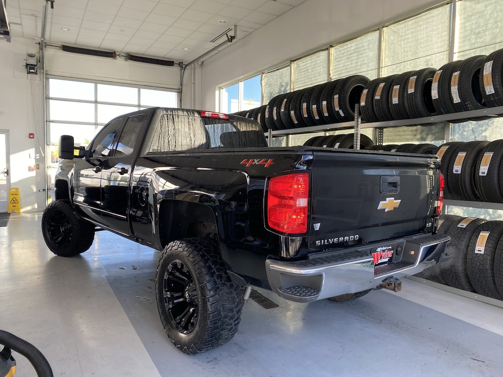 Used 2019 Chevrolet Silverado 1500 LD 4WD Double Cab LT w/1LT Truck Double Cab