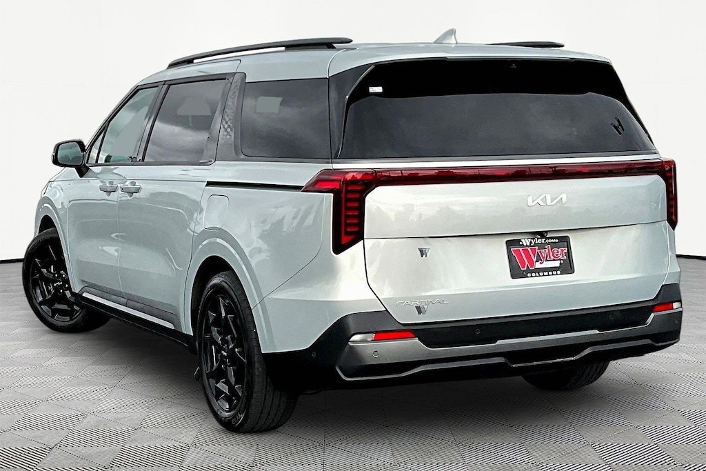 Used 2025 Kia Carnival SX Prestige FWD Van Passenger Van