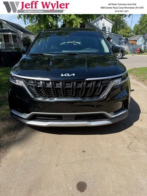2024 Kia Sedona EX's photo