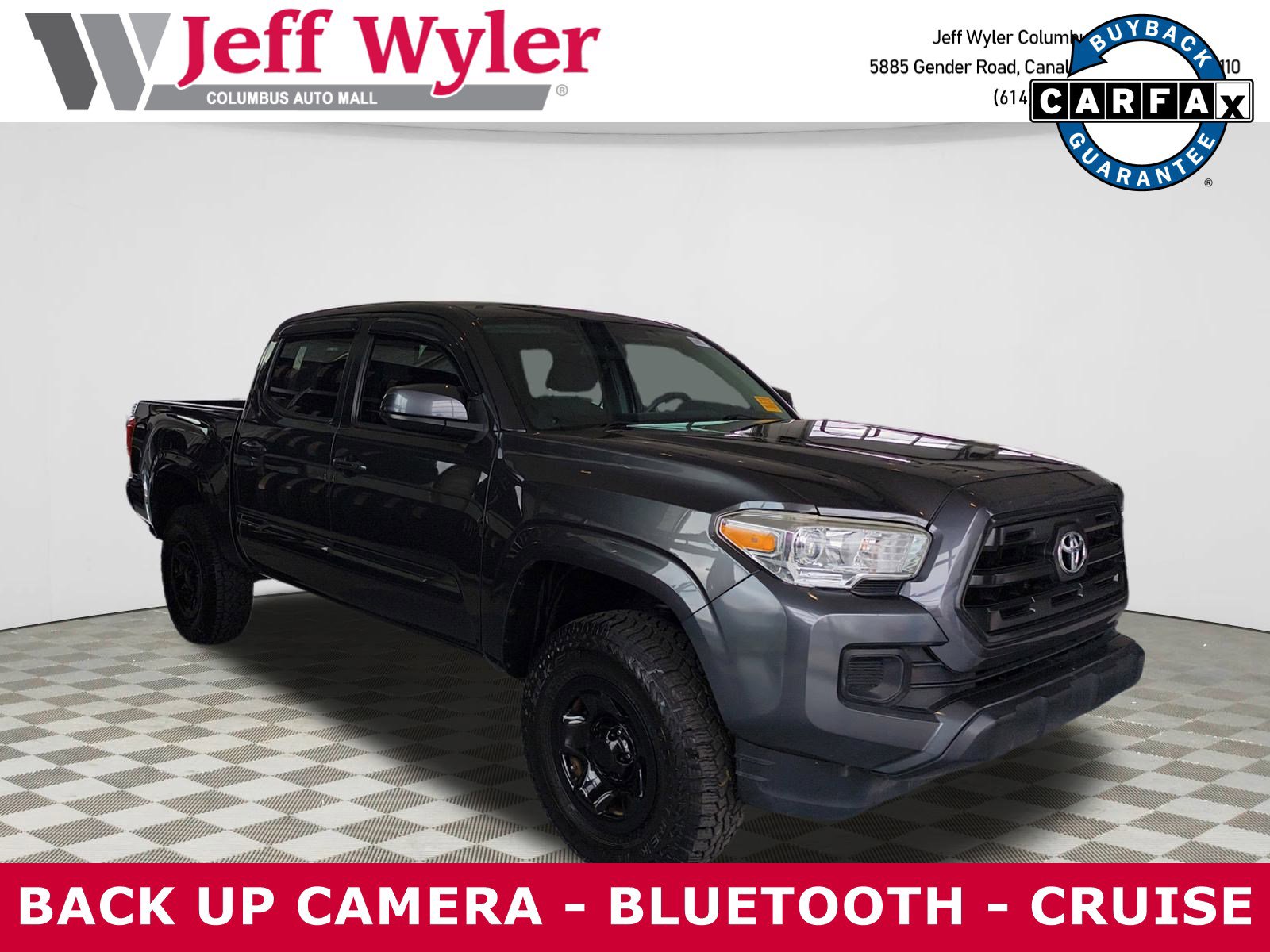 2017 Toyota Tacoma SR's photo