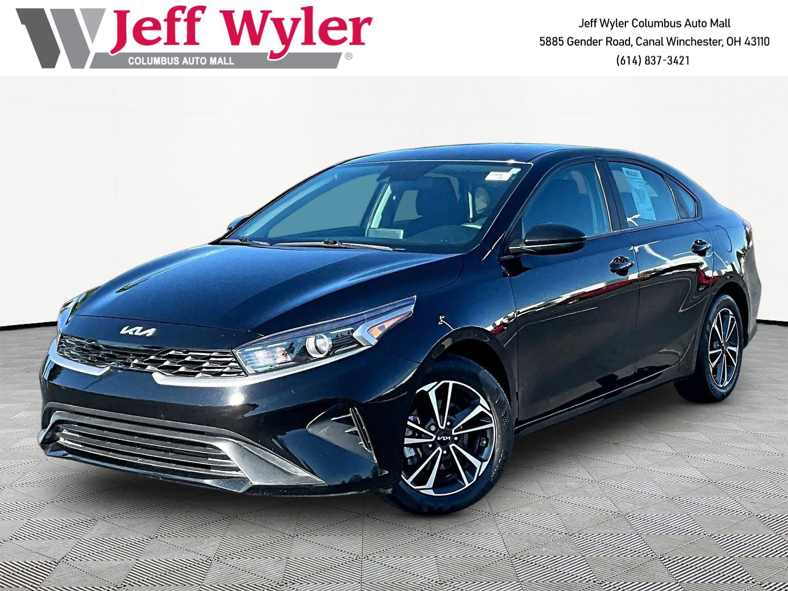 2023 Kia Forte LXS AT's photo