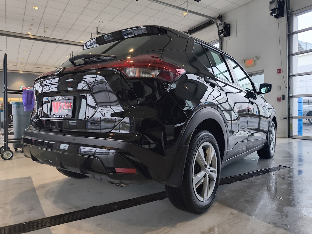 Used 2024 Nissan Kicks S FWD SUV