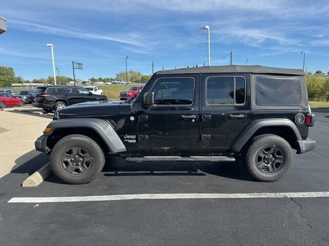 2018 Jeep Wrangler Unlimited Sport photo 2