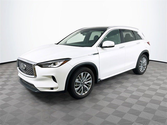 2023 Infiniti QX50 Luxe AWD photo 2