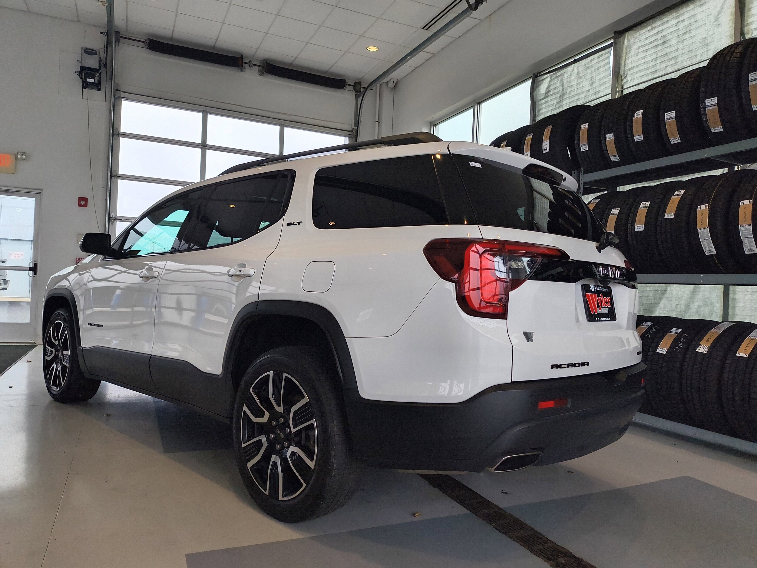 2021 Gmc Acadia SLT photo 2