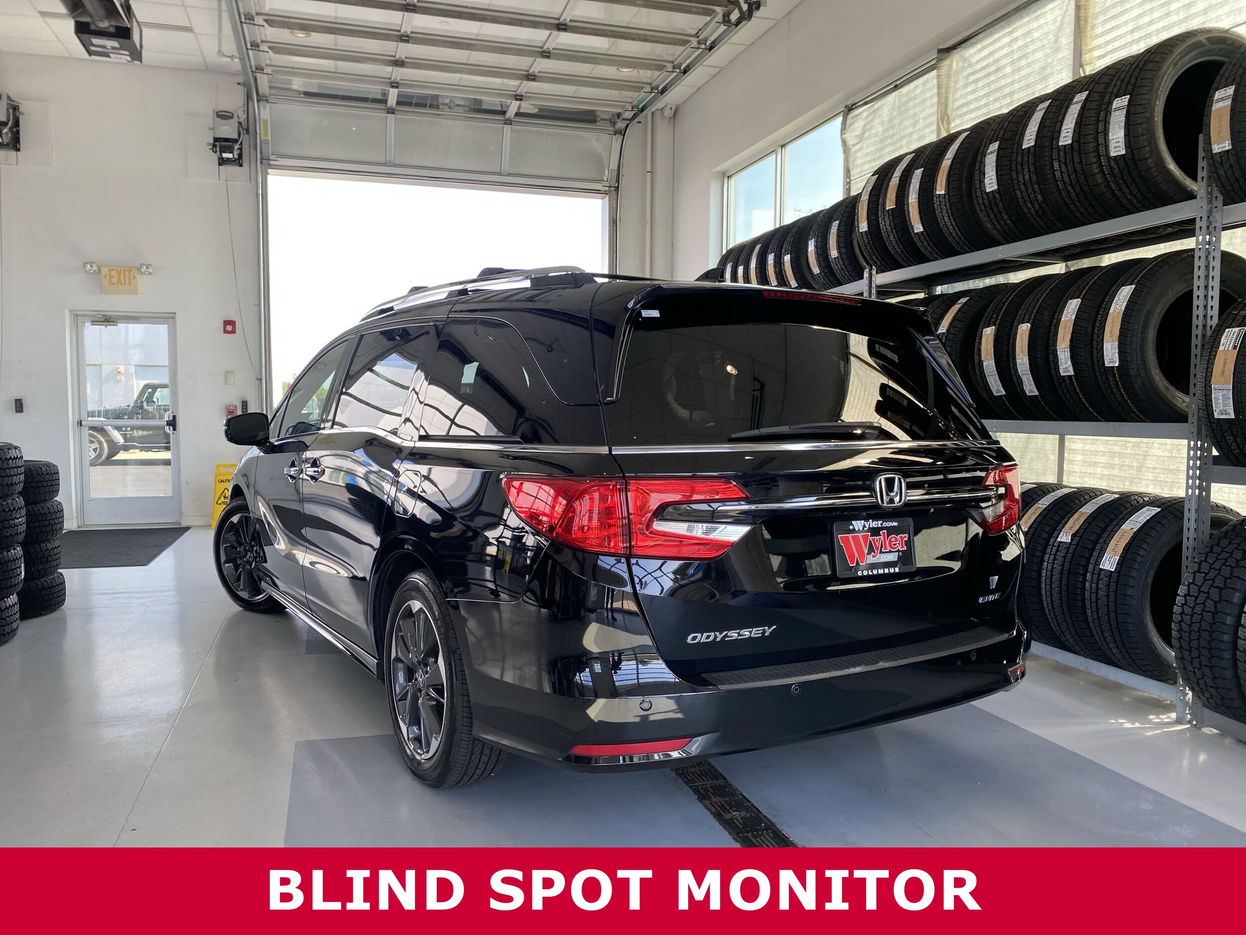 2023 Honda Odyssey Elite photo 2