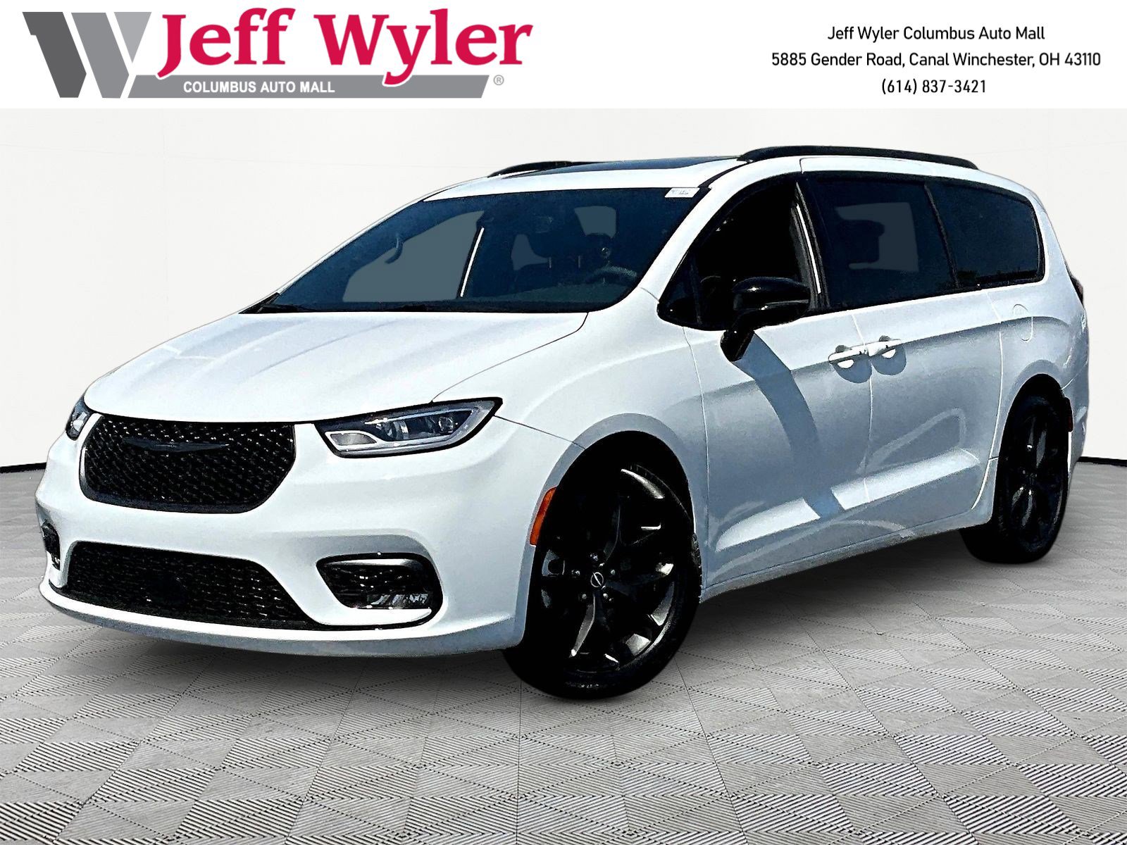 2026 Chrysler Pacifica Limited's photo