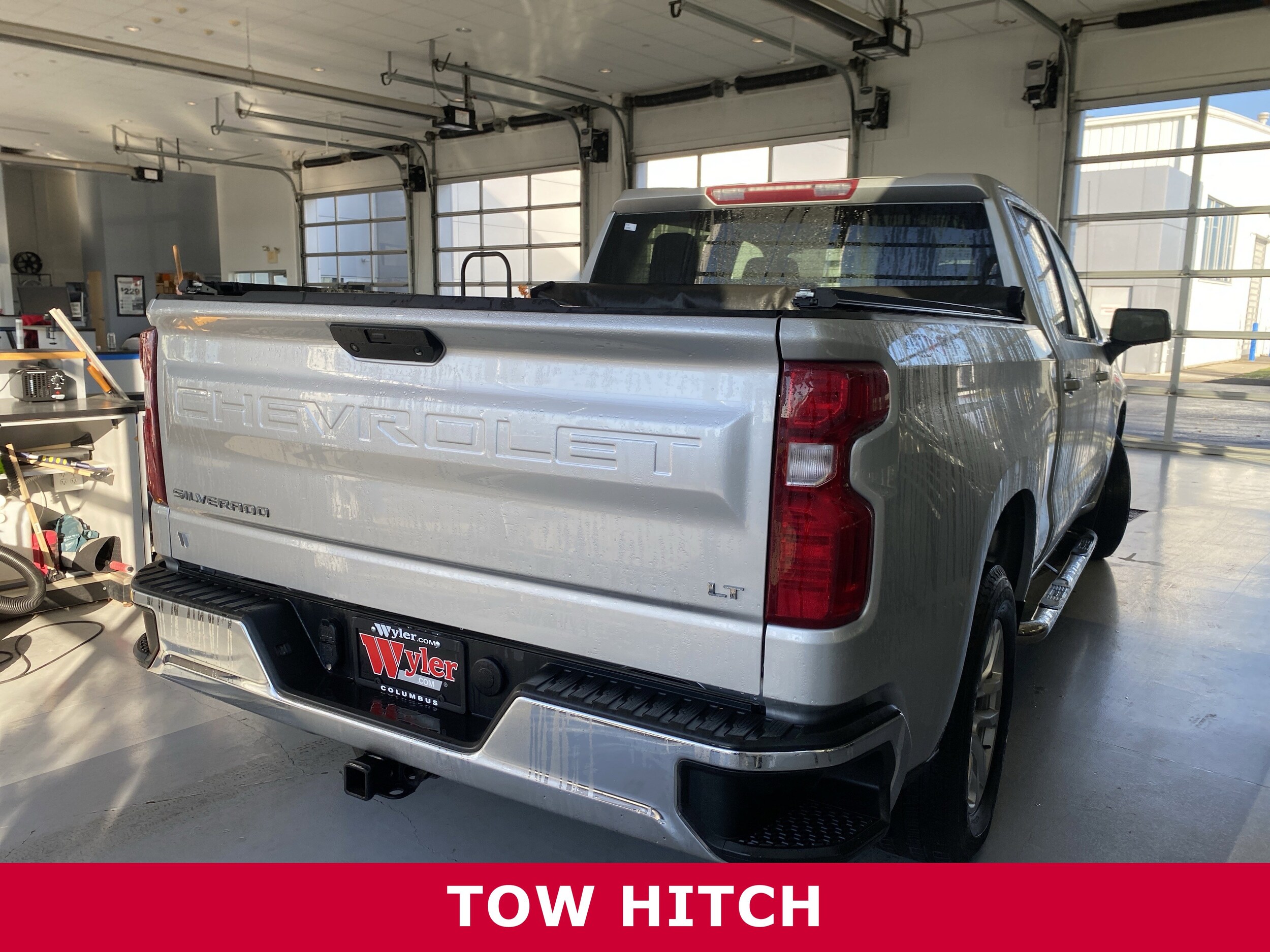 2022 Chevrolet Silverado 1500 LT photo 2