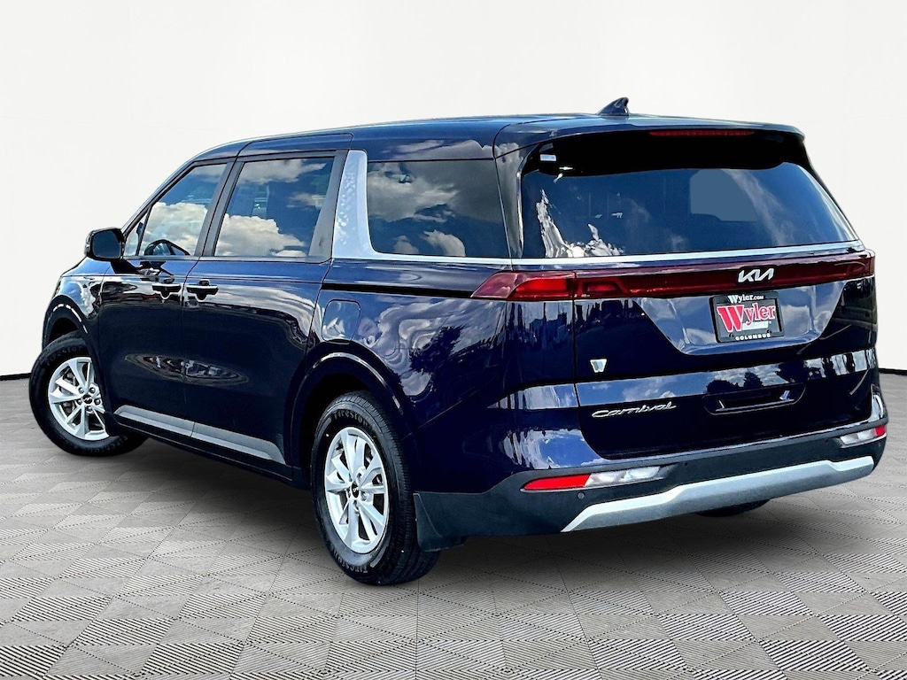 Used 2022 Kia Carnival LXS FWD MPV