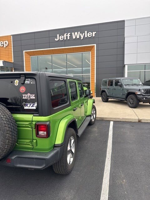 2019 Jeep Wrangler Unlimited Sahara photo 3