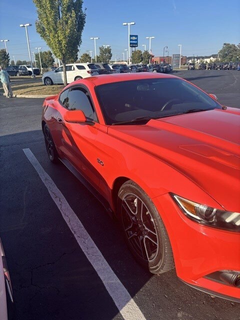 2015 Ford Mustang GT photo 4