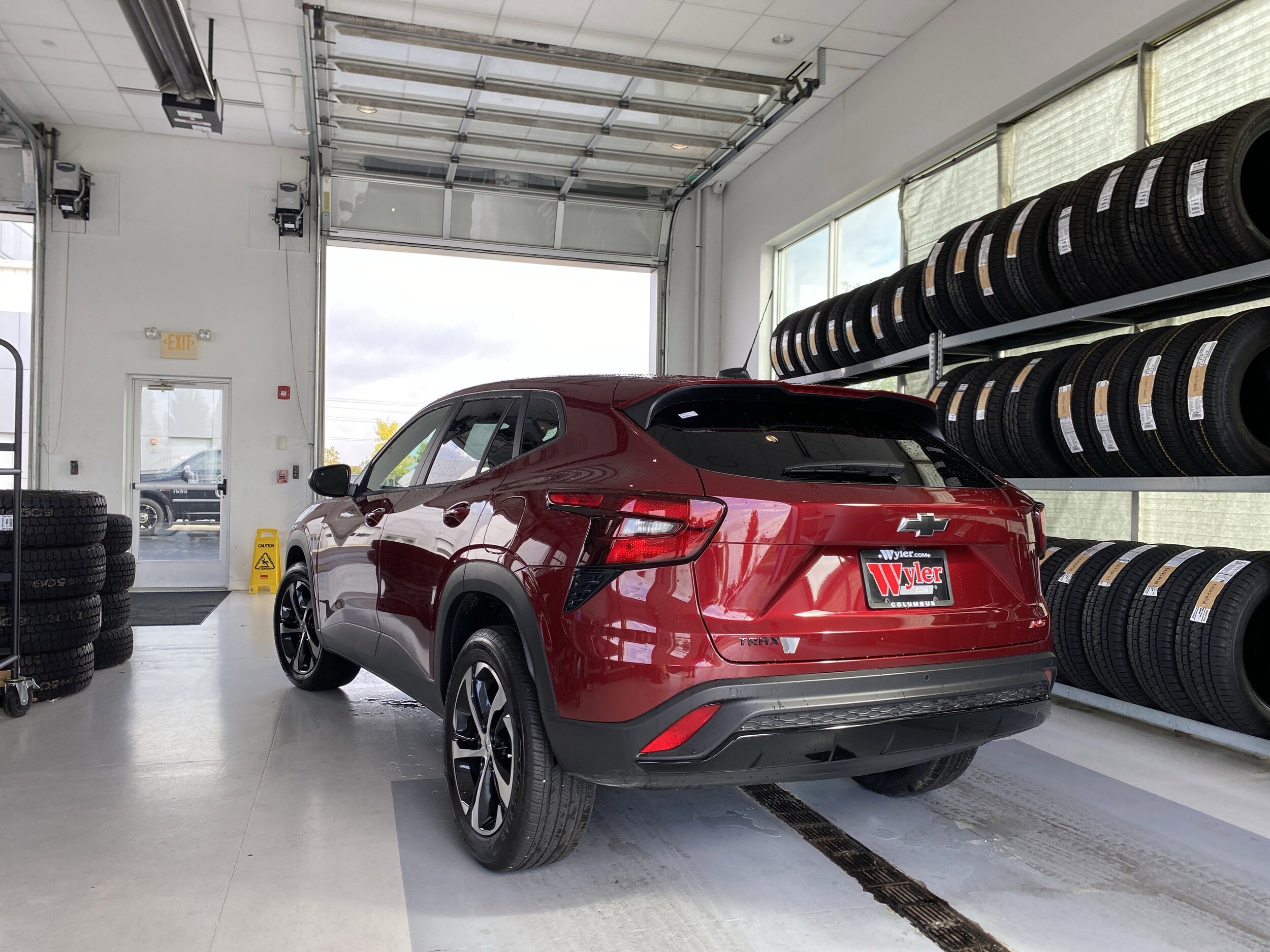 2025 Chevrolet Trax photo 3