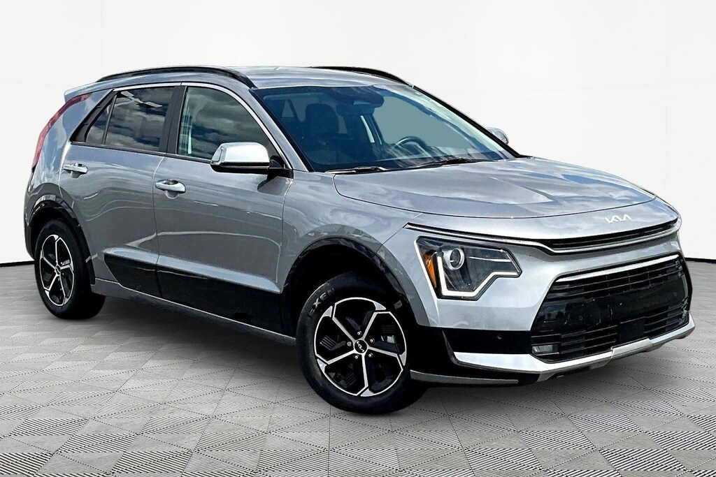 Used 2023 Kia Niro SX FWD SUV
