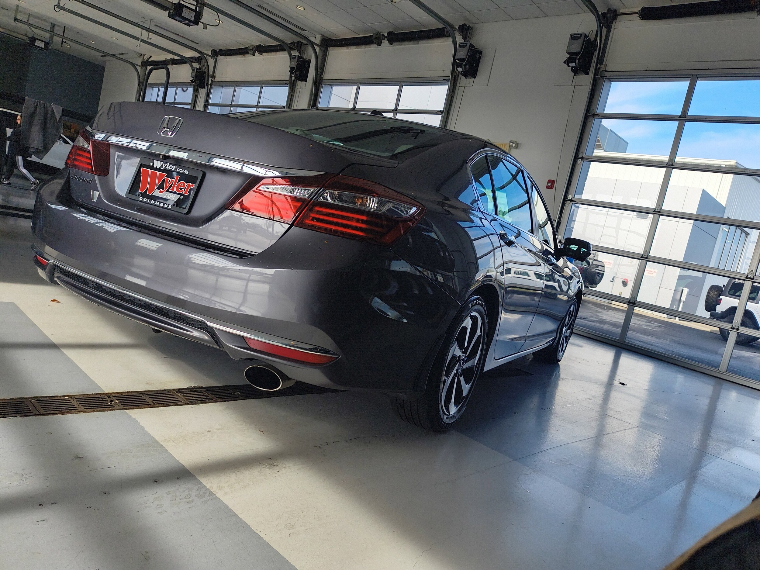 2016 Honda Accord EX-L photo 2