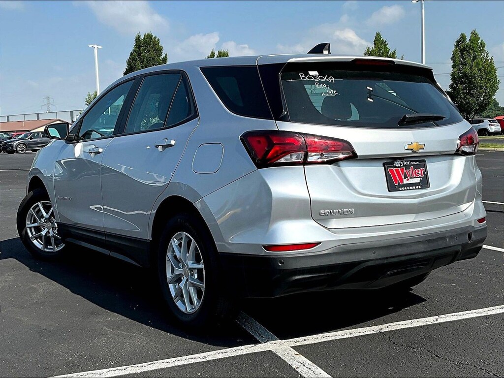 Used 2022 Chevrolet Equinox FWD 4dr LS w/1LS SUV