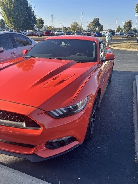 2015 Ford Mustang GT photo 2