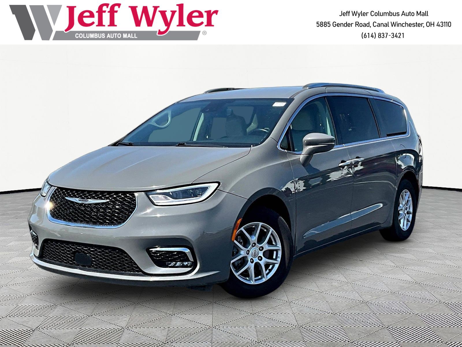 2021 Chrysler Pacifica Touring L's photo