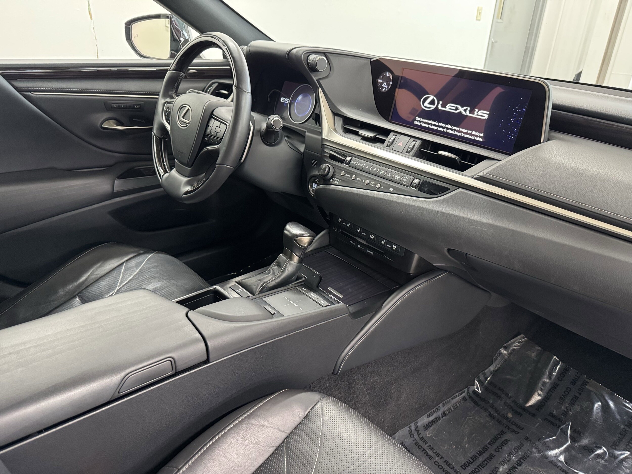 2019 Lexus ES 350 Luxury photo 4