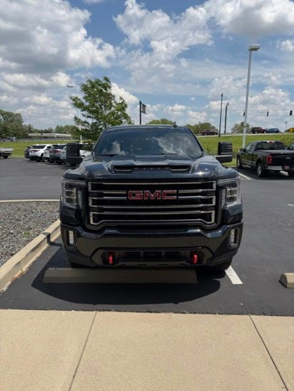 Used 2022 GMC Sierra 2500HD 4WD Crew Cab 159 AT4 Truck Crew Cab