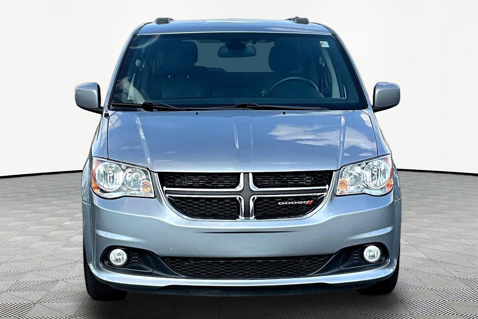 Used 2020 Dodge Grand Caravan SXT with VIN 2C4RDGCG7LR168967 for sale in Canal Winchester, OH