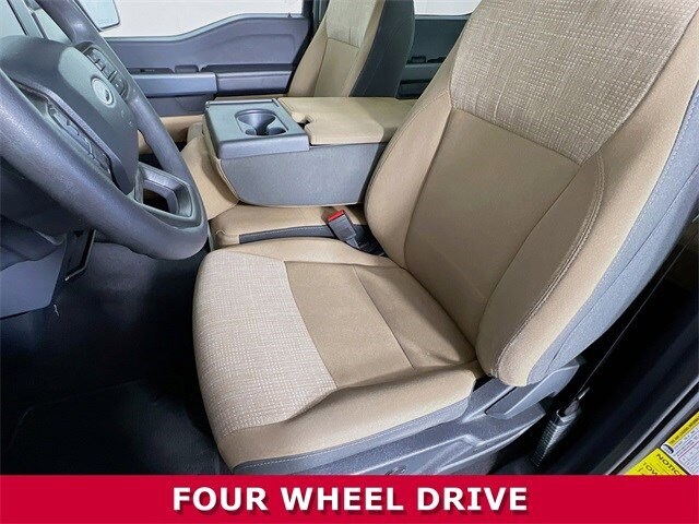 2023 Ford F-150 XLT photo 3