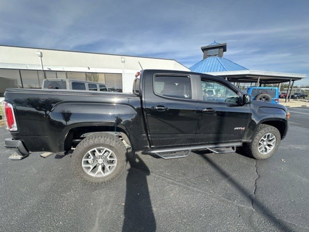 Used 2022 GMC Canyon 4WD Crew Cab 128 AT4 w/Leather Truck Crew Cab
