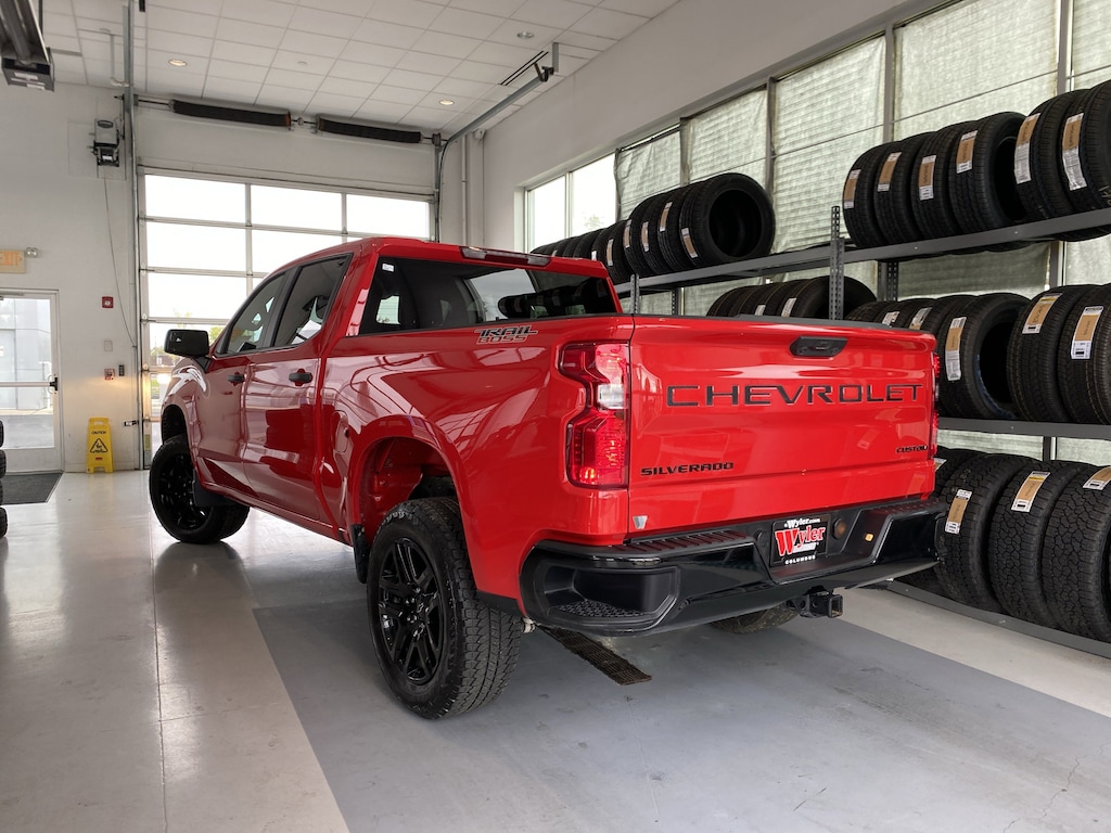 Used 2025 Chevrolet Silverado 1500 4WD Crew Cab 147 Custom Trail Boss Truck Crew Cab