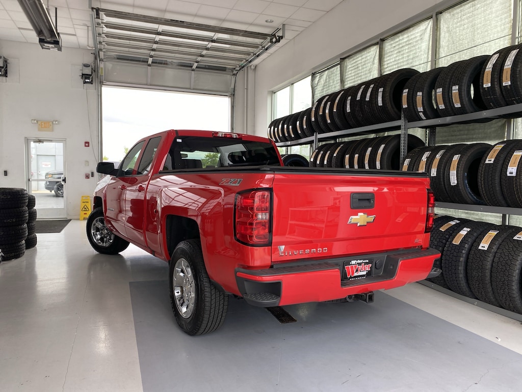 Used 2016 Chevrolet Silverado 1500 4WD Double Cab 143.5 LT w/2LT Truck Double Cab