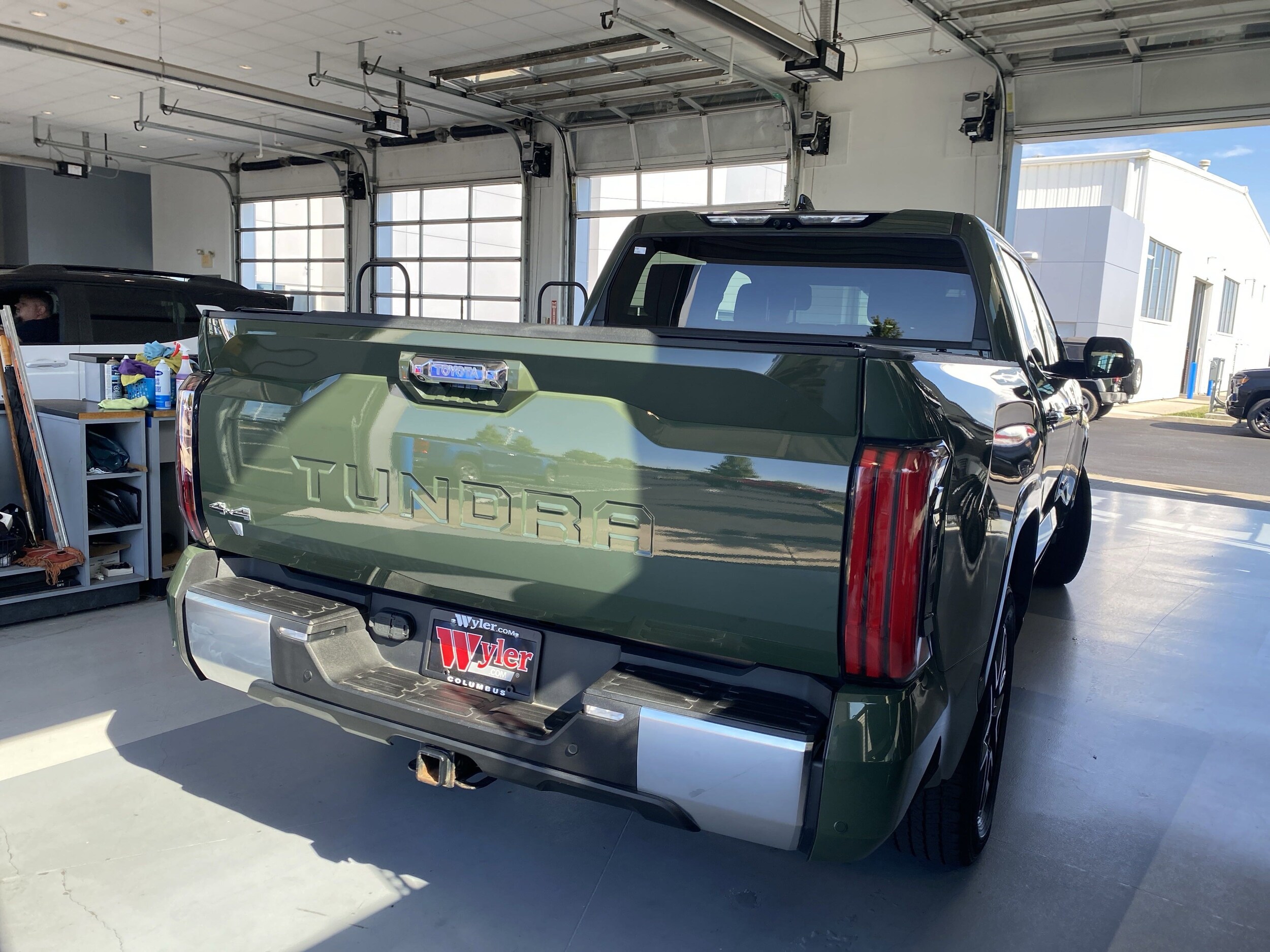 2022 Toyota Tundra Limited CrewMax photo 2