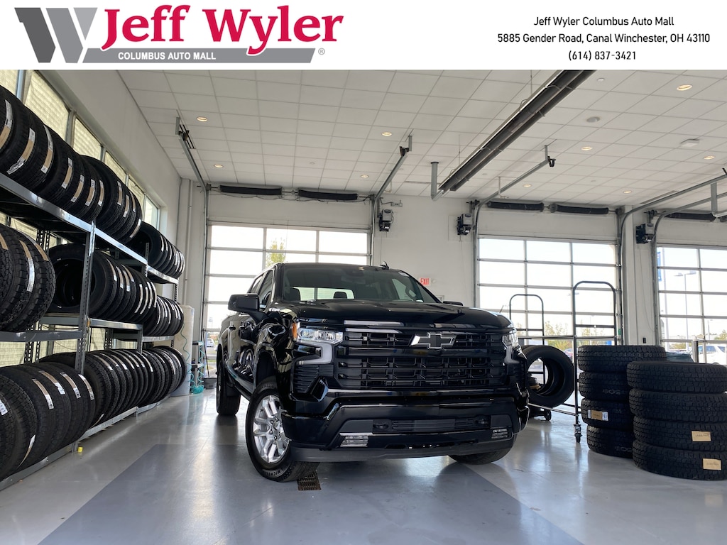 Used 2025 Chevrolet Silverado 1500 4WD Crew Cab 147 RST Truck Crew Cab
