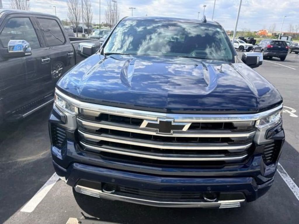 Used 2023 Chevrolet Silverado 1500 4WD Crew Cab 157 High Country Truck Crew Cab