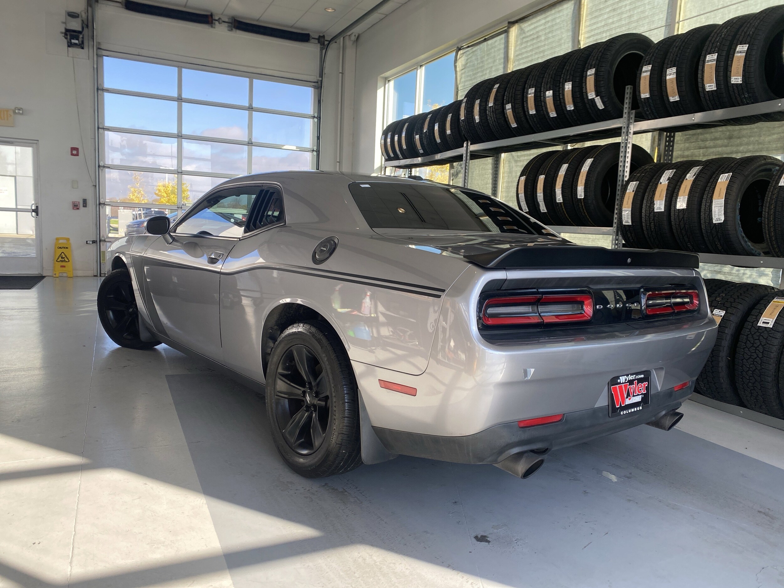 2018 Dodge Challenger SXT photo 3