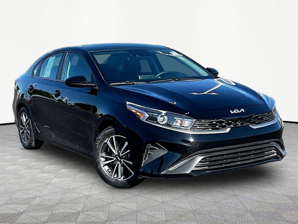 Used 2023 Kia Forte LXS IVT Sedan