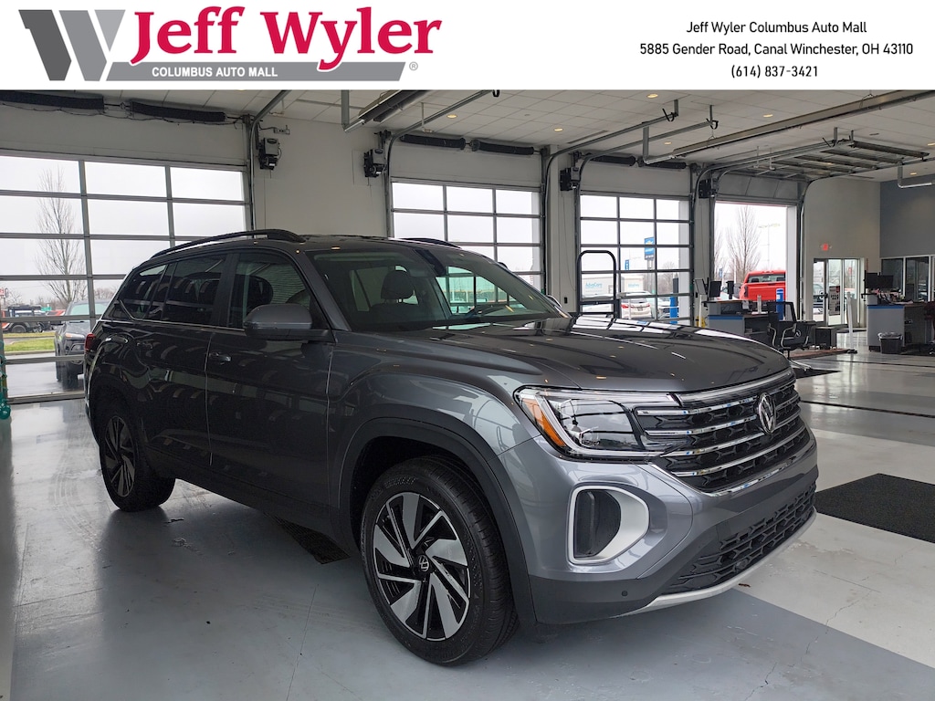 Used 2024 Volkswagen Atlas 2.0T SE w/Technology FWD SUV