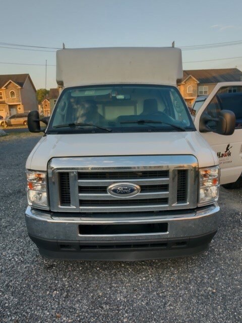 2021 Ford E-350 photo 2