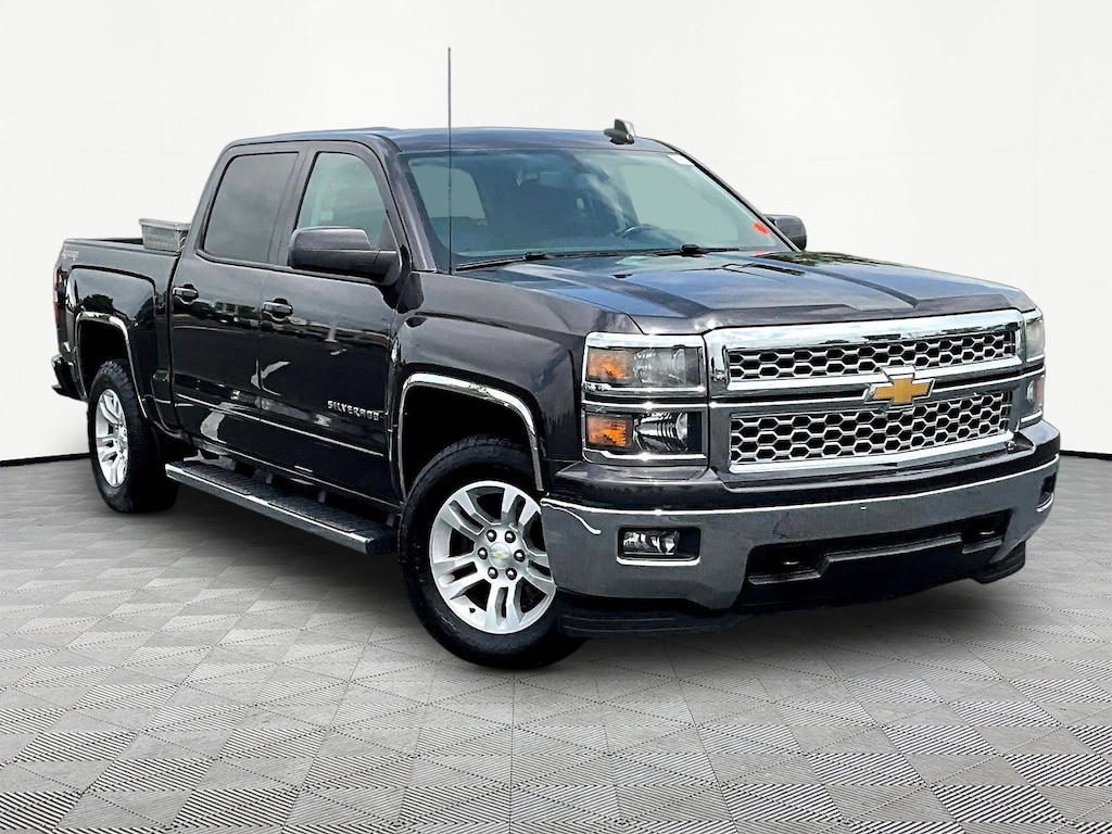 Used 2015 Chevrolet Silverado 1500 4WD Crew Cab 143.5 LT w/1LT Truck Crew Cab