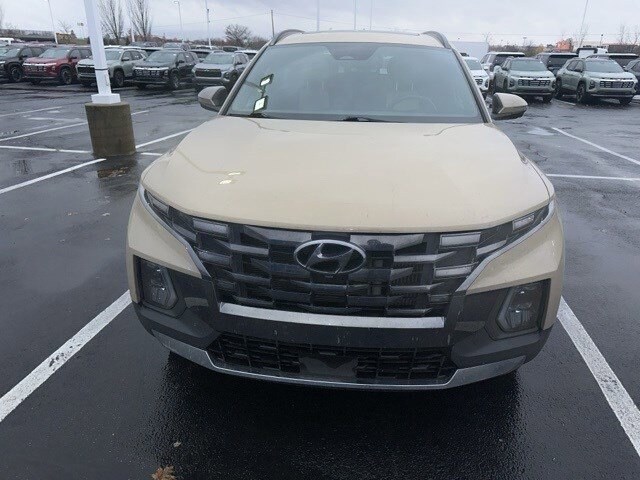 2024 Hyundai Santa Cruz Limited photo 2